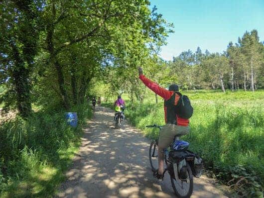 camino cyclists on the trail