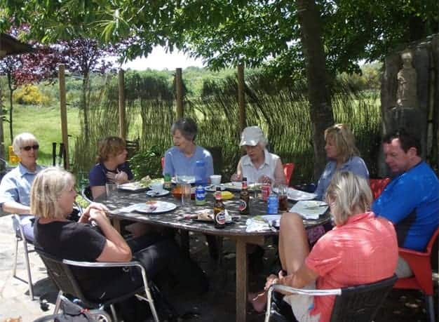 make new friends on the camino