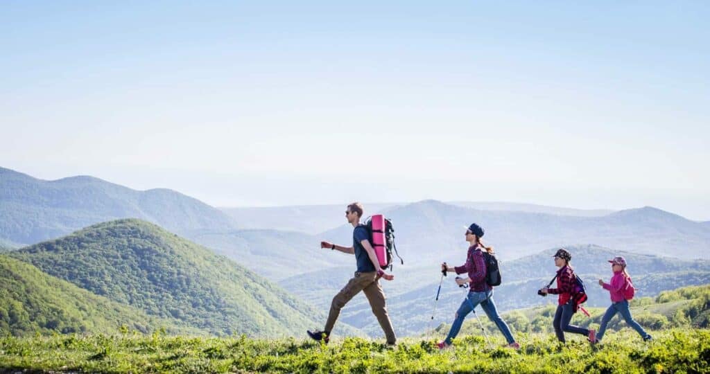 Mejores Mochilas para el Camino de Santiago - AlmaOutdoor