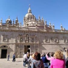 Holy doors around the world queue at Santiago
