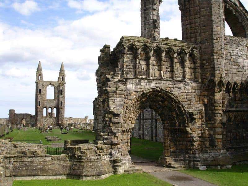 st andrews abbey scotland pilgrimage uk caminos