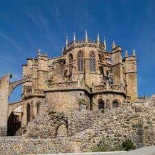 a picture of a castle
