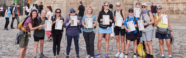 guided group tour women credential compostela santiago